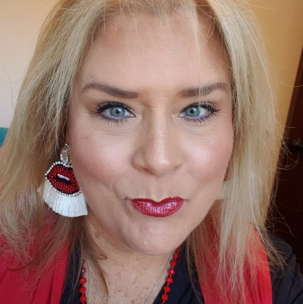 Meet your Posher, Tina